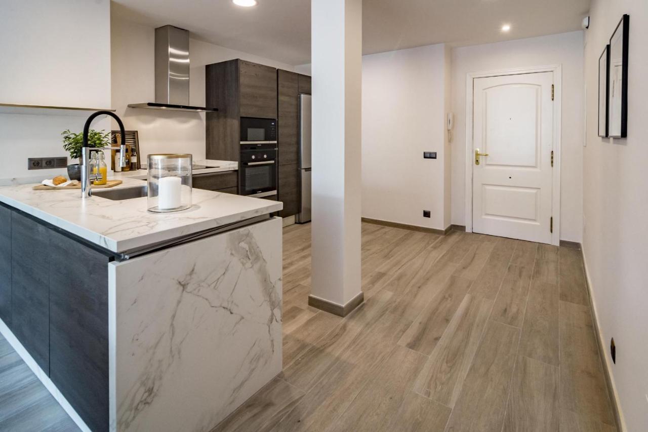 Apartemen Pr - Stunning Flat Front Line Puerto Banus *