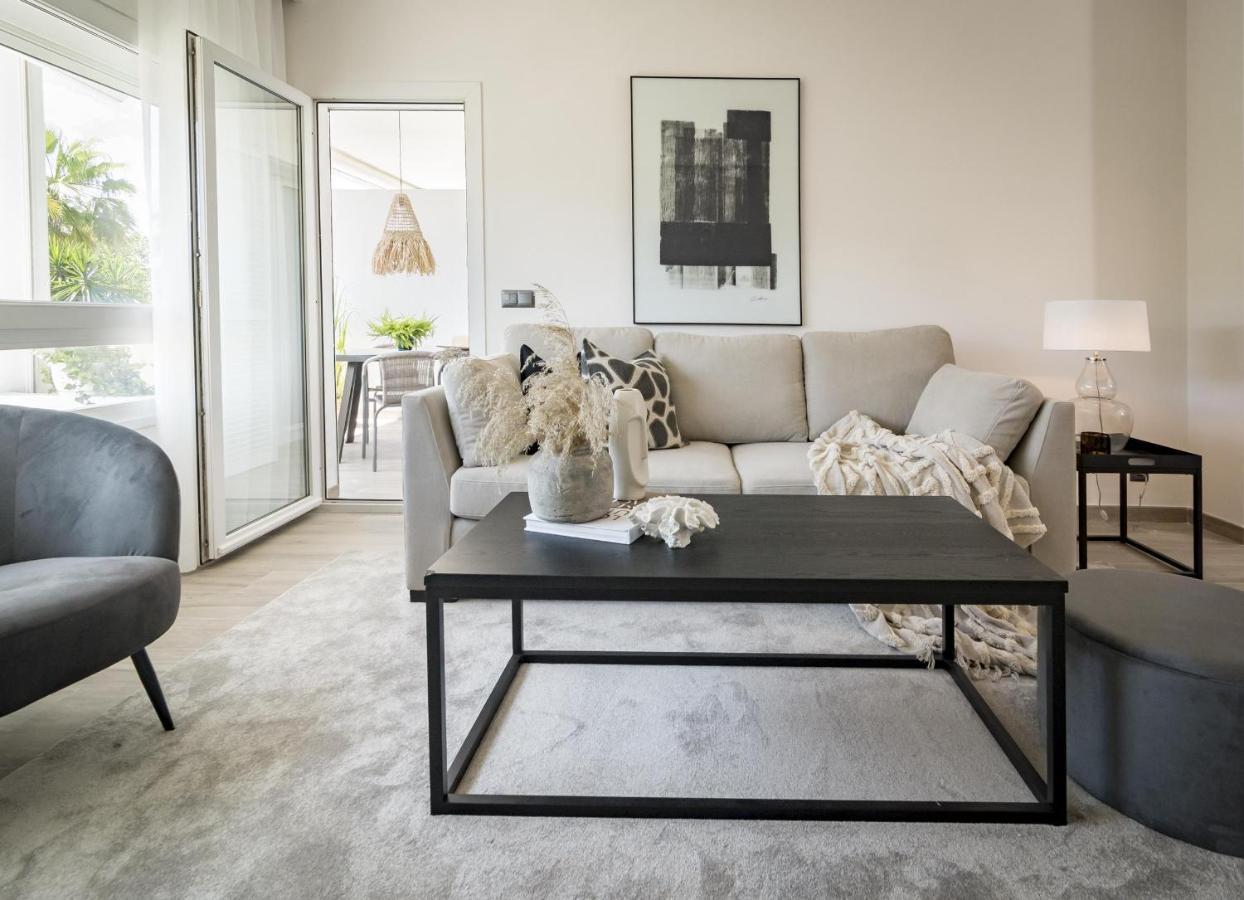 Pr - Stunning Flat Front Line Puerto Banus *